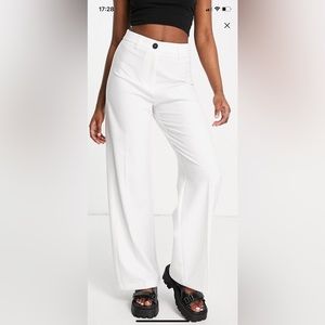 NWT - Wide Leg white pants